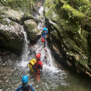 Grottes et canyon en Pays Basque 12-17 ans